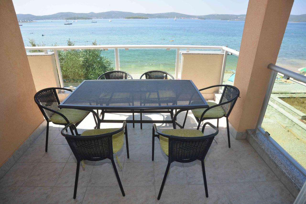 Apartments Citrine On The Beach Biograd Na Moru Buitenkant foto