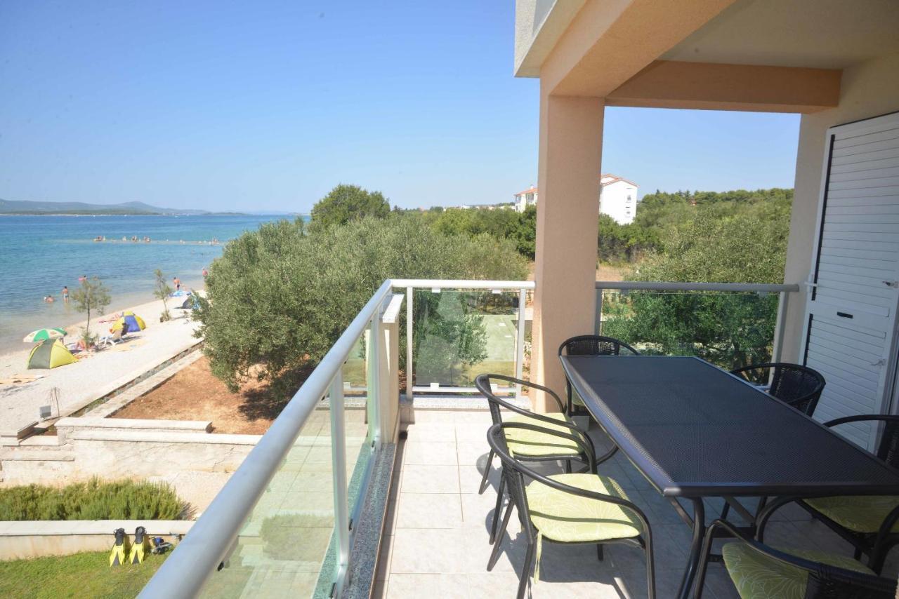 Apartments Citrine On The Beach Biograd Na Moru Buitenkant foto