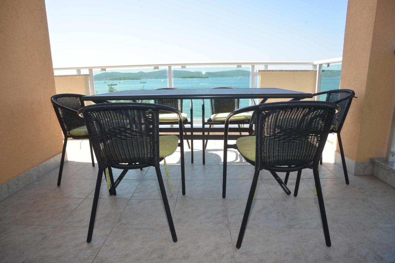 Apartments Citrine On The Beach Biograd Na Moru Buitenkant foto